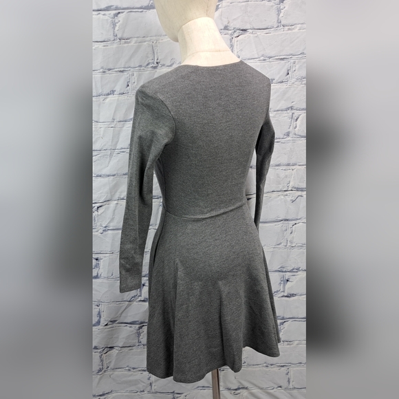 American Apparel Women's Dress Above Knee Mini Skirt Deep V XS *MINT CONDITION* - Picture 9 of 13